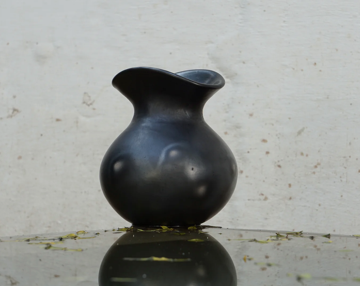 Clay Jar Bartola Medium Black