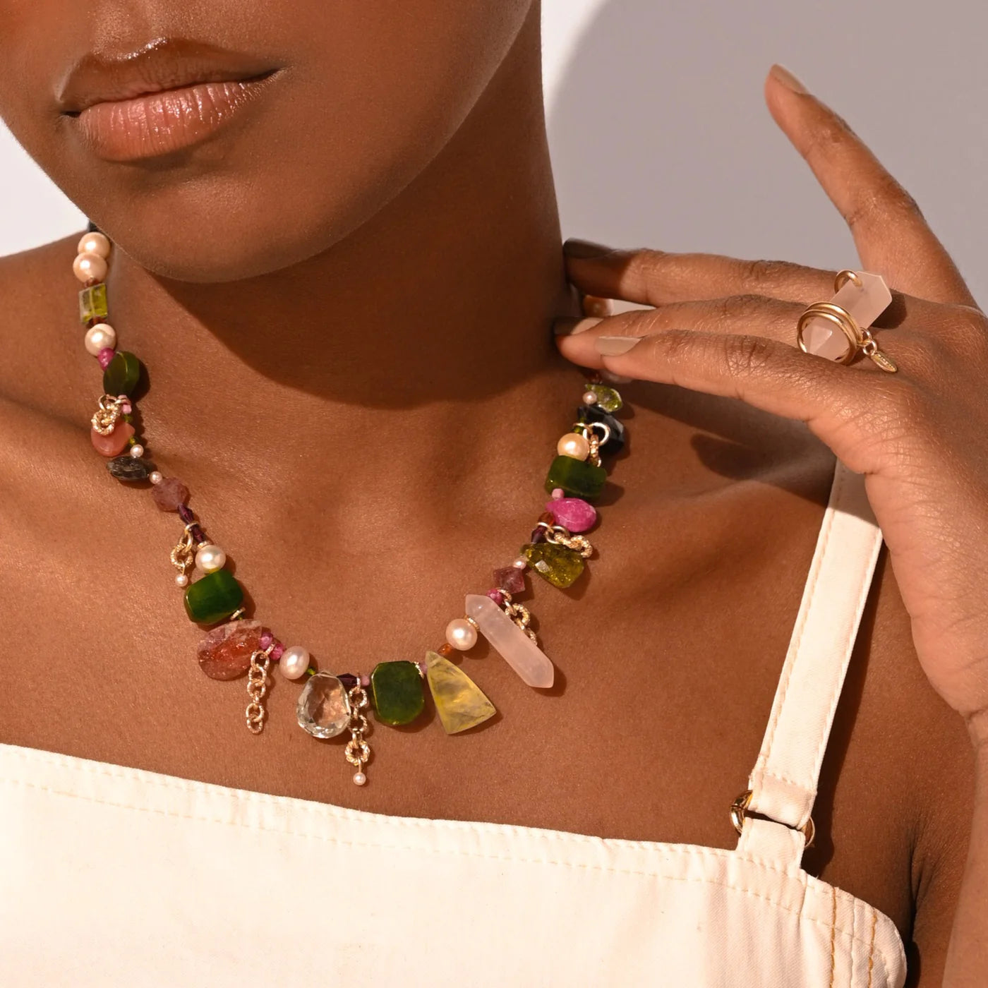 Buganvilla # 01 Necklace (amatista verde, granate, tsavorite, rodocrocita, jade, phrinite, hessonite, perla, cuarzo rosa, ruby, zafiro rosado, sun stone, cuarzo cherry)